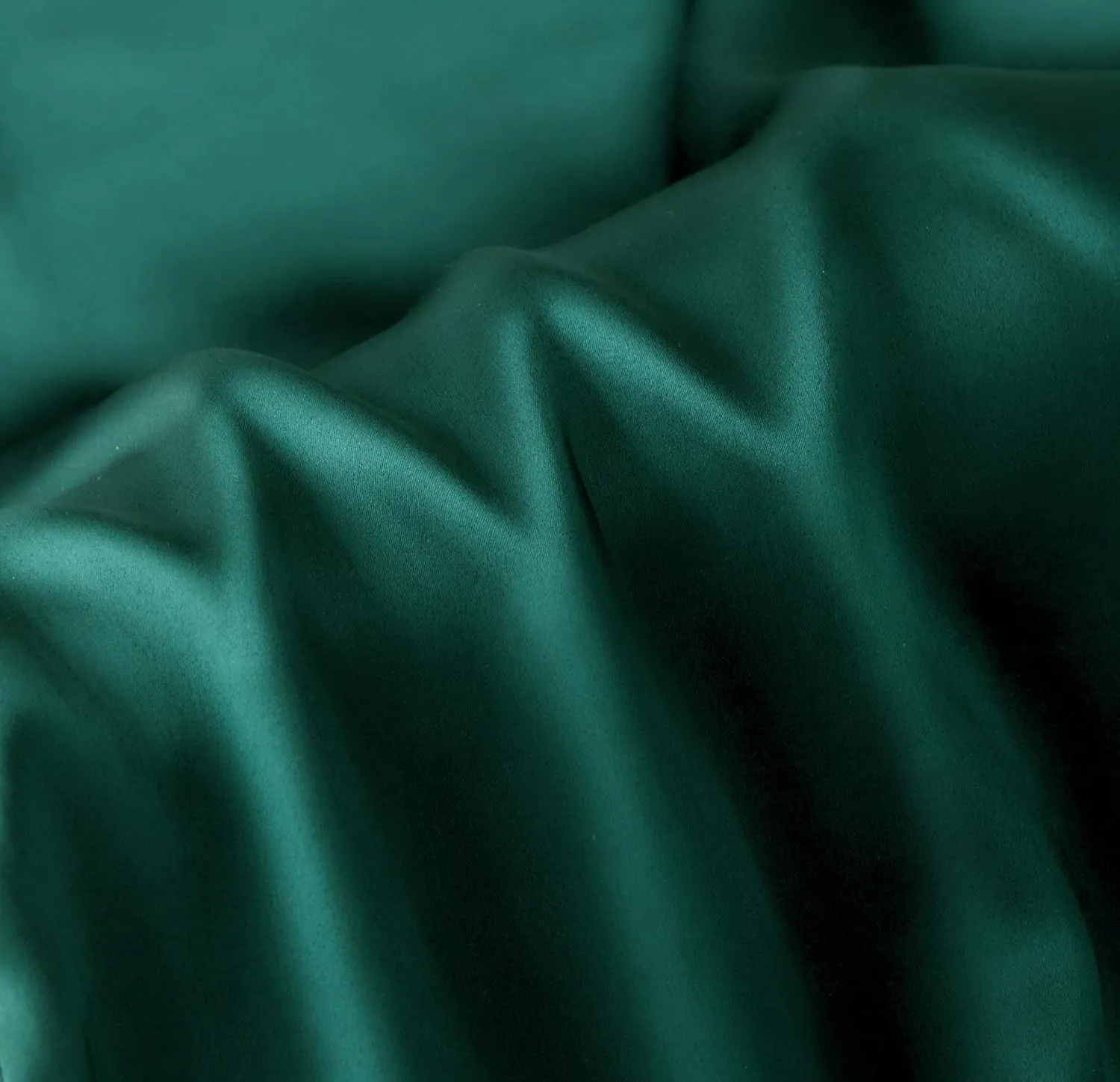 100% Mulberry Silk Anti-Wrinkle Pillowcase - Emerald Green by Gioia Casa